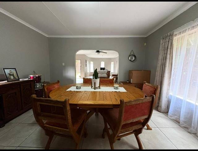 4 BEDROOM HOUSE FOR SALE IN MULBARTON